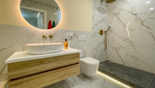 Resale - Apartment - Torrevieja - El Acequión - Los Náufragos