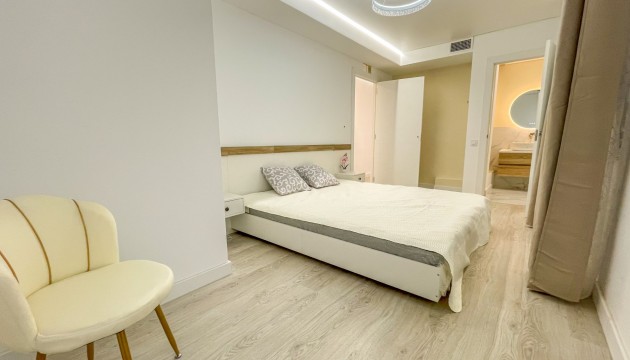 Resale - Apartment - Torrevieja - El Acequión - Los Náufragos