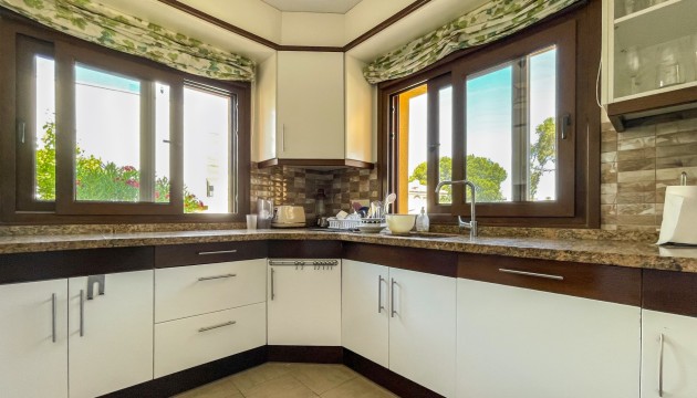 Odsprzedaż - Detached Villa - Orihuela Costa - La Zenia