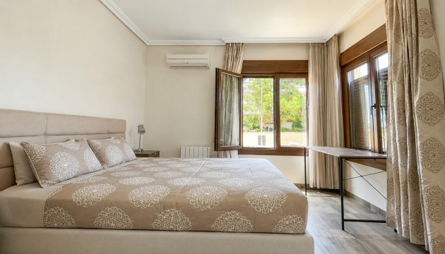 Odsprzedaż - Detached Villa - Orihuela Costa - La Zenia