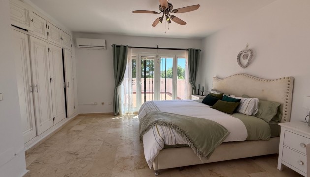 Resale - Detached Villa - Orihuela