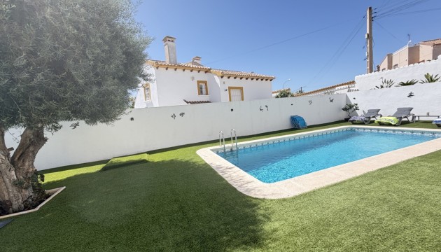 Herverkoop - Detached Villa - Orihuela Costa - Villamartín