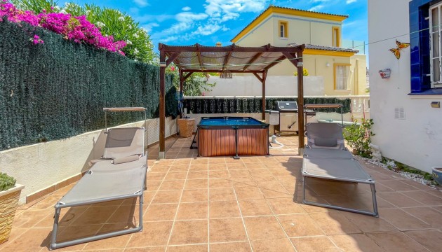 Odsprzedaż - Kamienica - Orihuela Costa - La Rioja