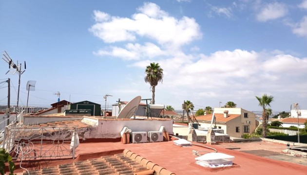 Odsprzedaż - Bungalow - Torrevieja - La Siesta - El Salado -  Torreta