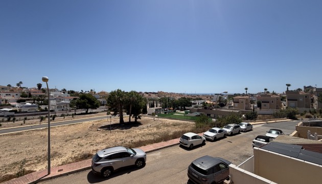 Odsprzedaż - Detached Villa - Orihuela Costa - Villamartín