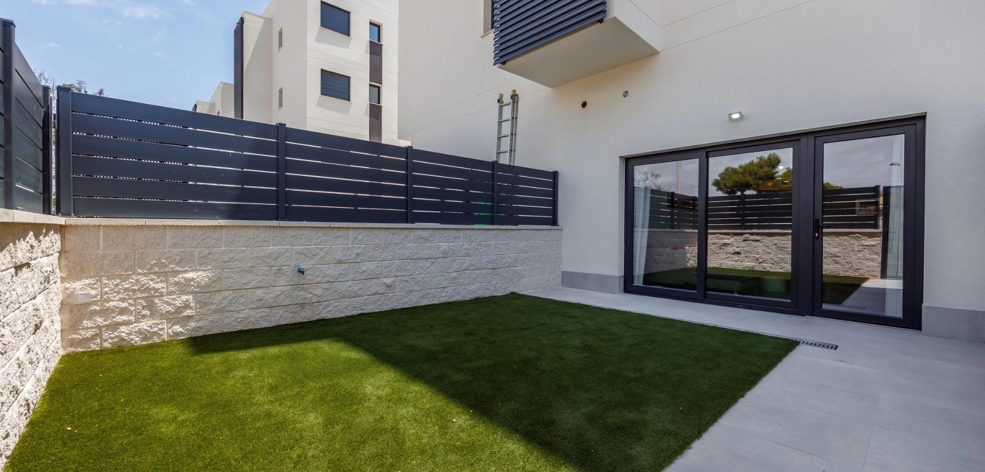 Apartment in Villajoyosa - view 1