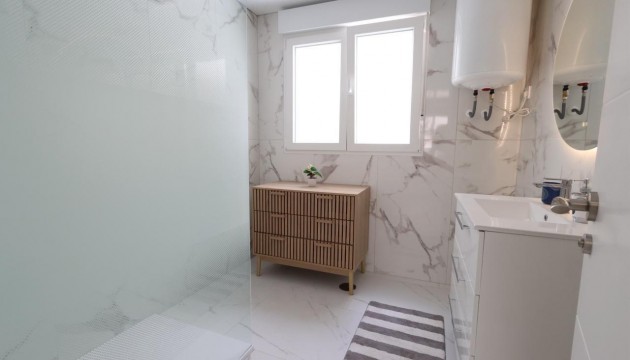 Odsprzedaż - Apartment - Torrevieja - El Acequión - Los Náufragos