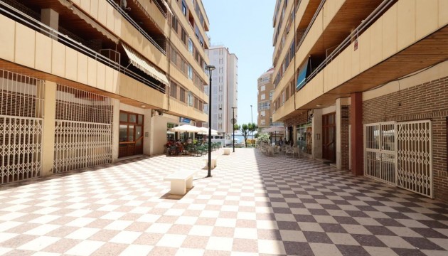 Odsprzedaż - Apartment - Torrevieja - El Acequión - Los Náufragos