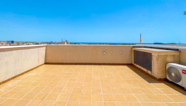 Resale - Apartment - Orihuela Costa - La Zenia