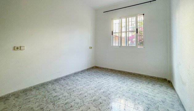 Resale - Bungalow - Orihuela Costa - Playa Flamenca