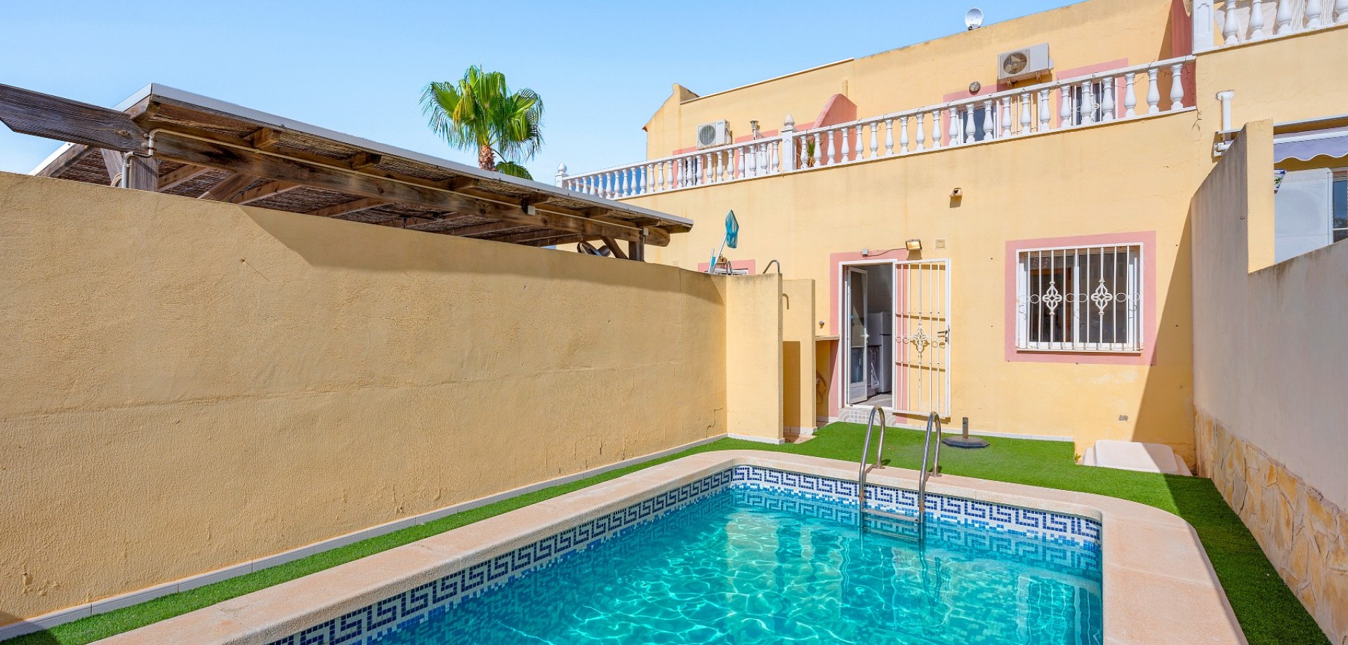 House in Villamartin - Image 2