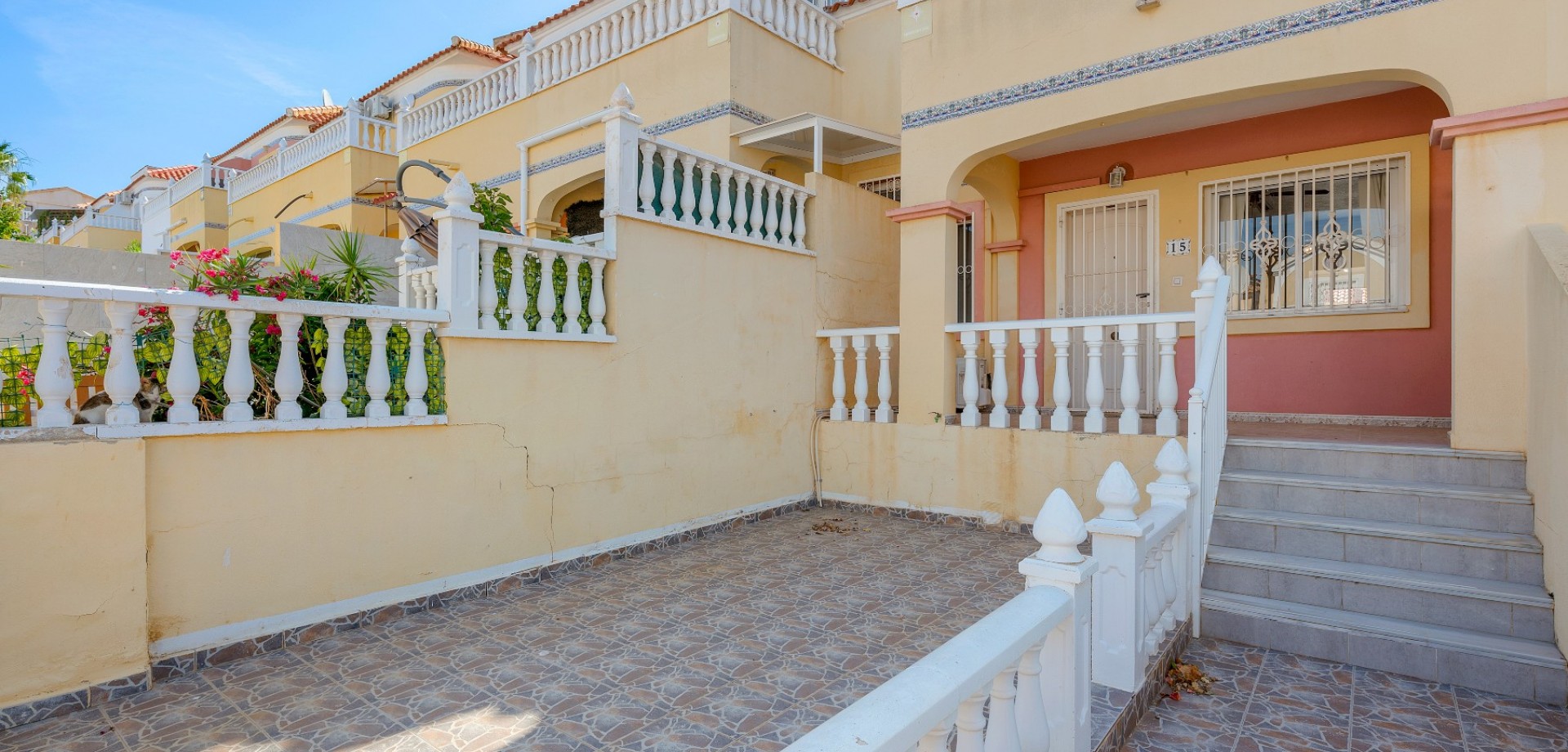 House in Villamartin - Image 3