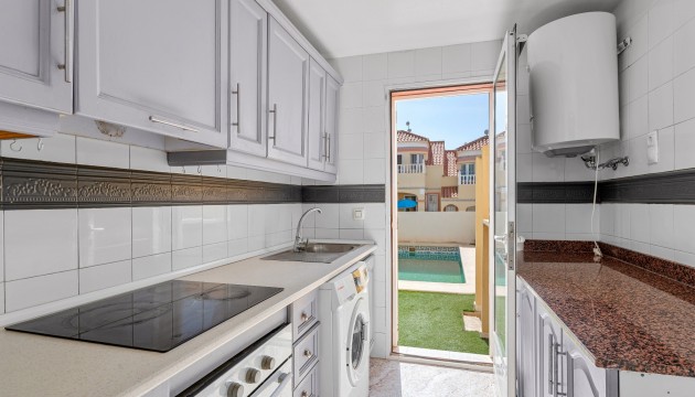 Odsprzedaż - House - Orihuela Costa - Villamartín