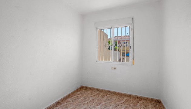Odsprzedaż - House - Orihuela Costa - Villamartín