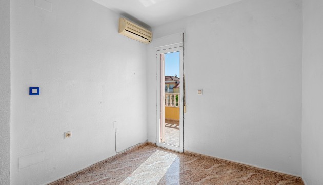 Odsprzedaż - House - Orihuela Costa - Villamartín