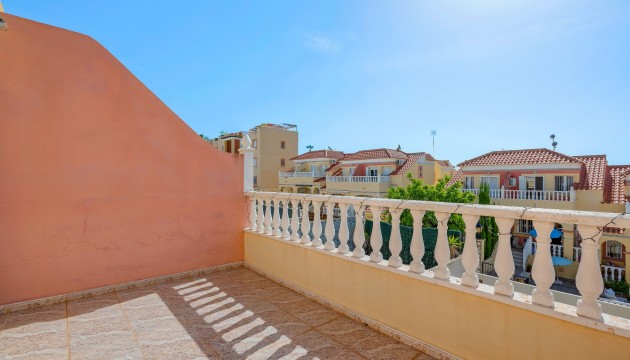 Odsprzedaż - House - Orihuela Costa - Villamartín