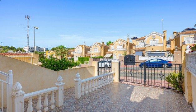 Odsprzedaż - House - Orihuela Costa - Villamartín