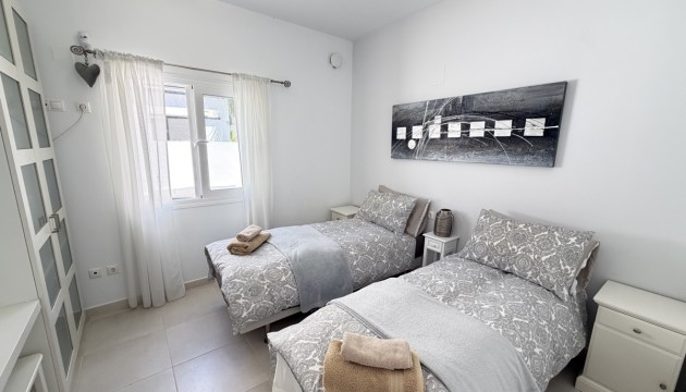 Reventa - Chalet Independiente - Mil Palmeras