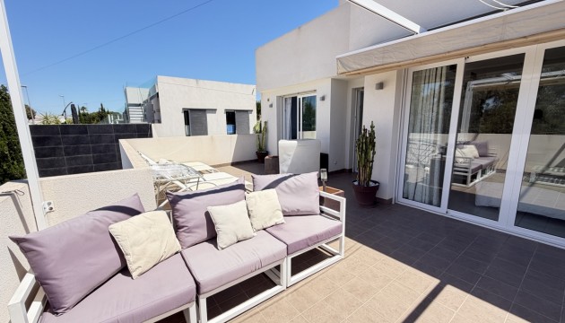 Reventa - Chalet Independiente - Mil Palmeras