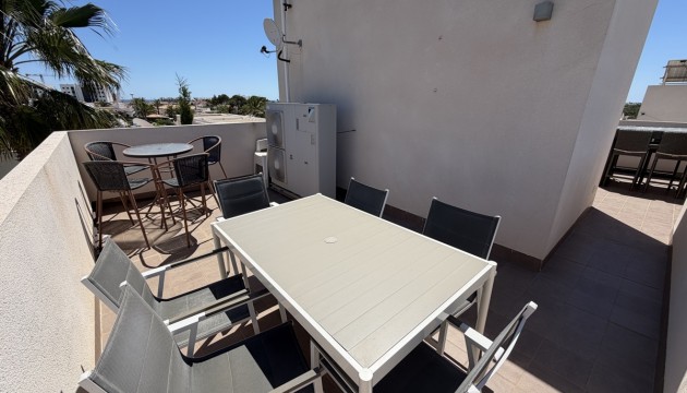 Reventa - Chalet Independiente - Mil Palmeras