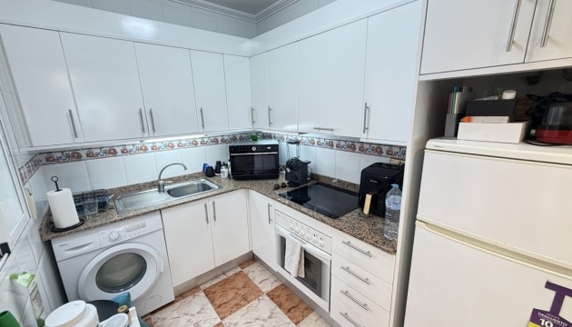 Odsprzedaż - Apartment - Orihuela Costa - La Zenia