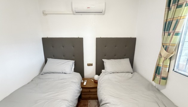 Odsprzedaż - Apartment - Orihuela Costa - La Zenia