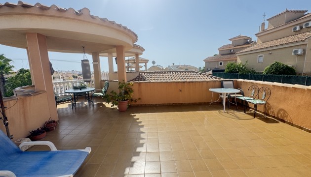 Odsprzedaż - Detached Villa - Orihuela Costa - Villamartín