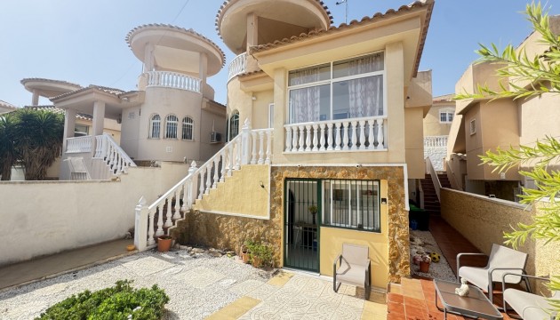 Odsprzedaż - Detached Villa - Orihuela Costa - Villamartín