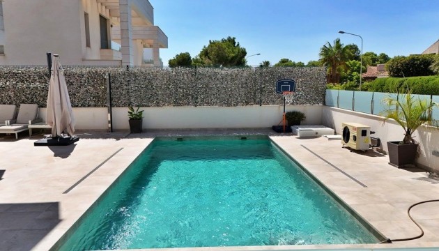 Odsprzedaż - Detached Villa - Orihuela Costa - Villamartín
