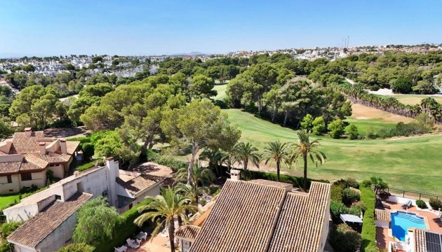 Odsprzedaż - Detached Villa - Orihuela Costa - Villamartín