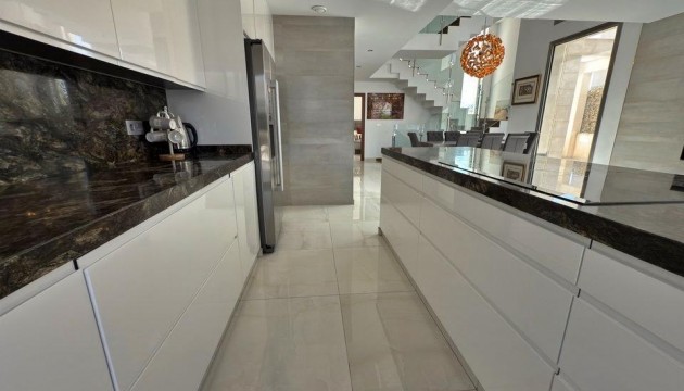Odsprzedaż - Detached Villa - Orihuela Costa - Villamartín