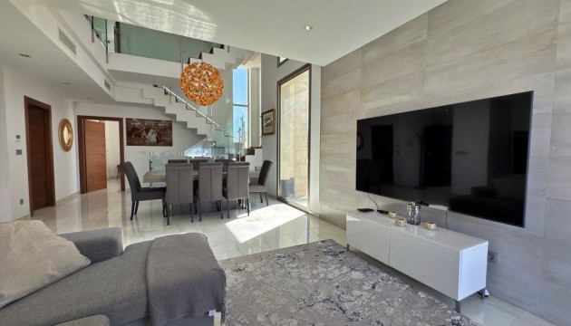 Odsprzedaż - Detached Villa - Orihuela Costa - Villamartín