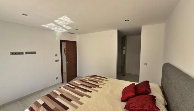 Odsprzedaż - Detached Villa - Orihuela Costa - Villamartín