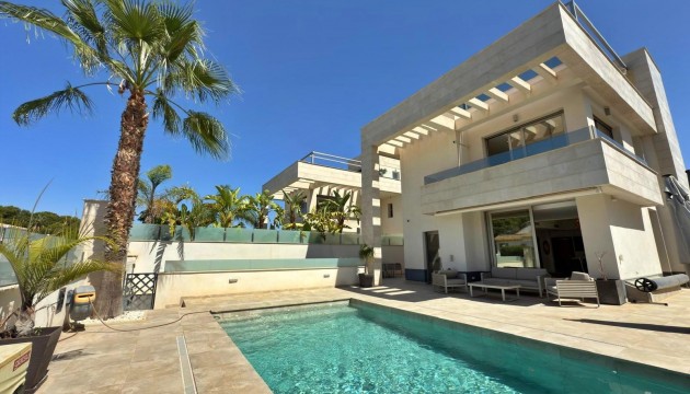 Odsprzedaż - Detached Villa - Orihuela Costa - Villamartín