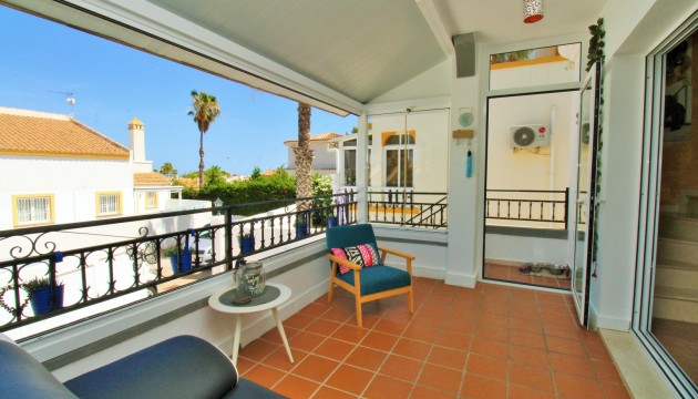 Odsprzedaż - Detached Villa - Orihuela Costa - Villamartín