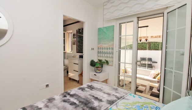 Odsprzedaż - Detached Villa - Orihuela Costa - Villamartín
