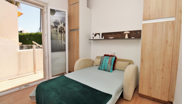 Odsprzedaż - Detached Villa - Orihuela Costa - Villamartín