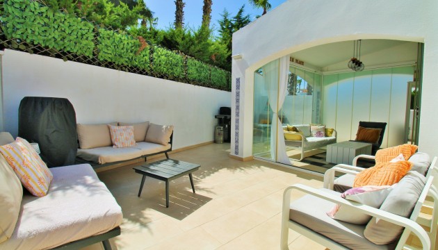 Odsprzedaż - Detached Villa - Orihuela Costa - Villamartín