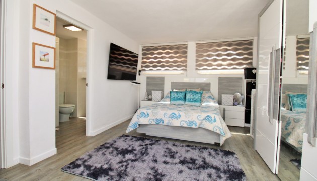 Odsprzedaż - Detached Villa - Orihuela Costa - Villamartín