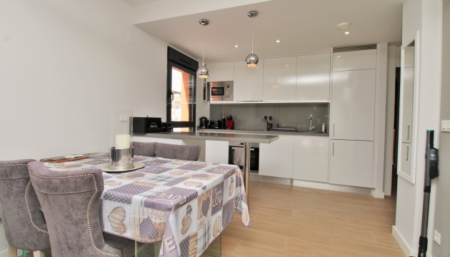 Odsprzedaż - Apartment - Orihuela Costa - Villamartín