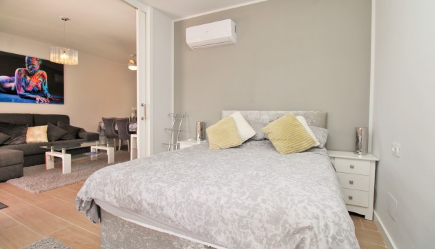 Odsprzedaż - Apartment - Orihuela Costa - Villamartín