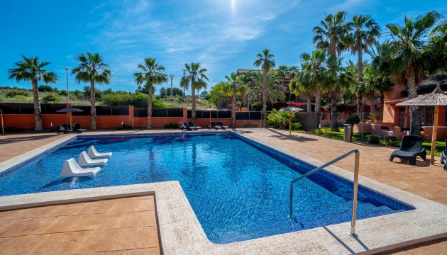 Odsprzedaż - Apartment - Orihuela Costa - Villamartín