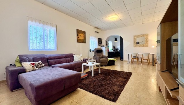 Videresalg - Country House - Dolores