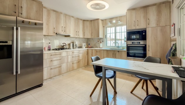 Resale - House - Catral