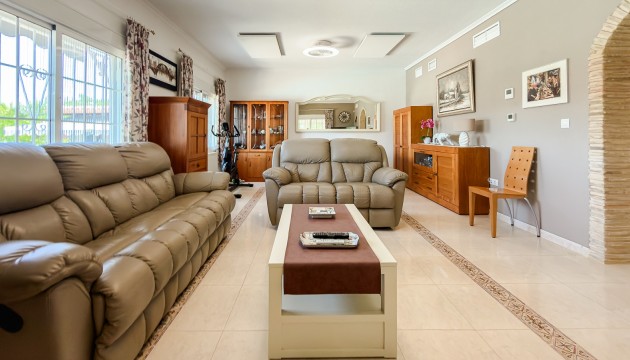Resale - House - Catral