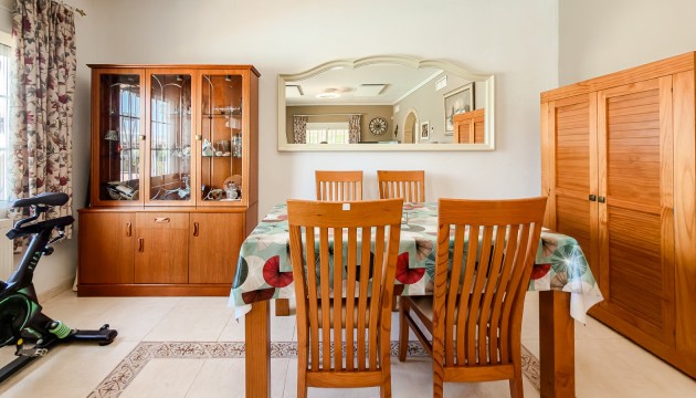 Resale - House - Catral