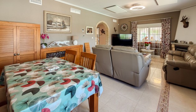 Resale - House - Catral