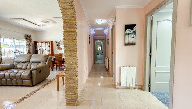 Resale - House - Catral