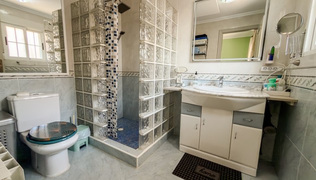 Resale - House - Catral
