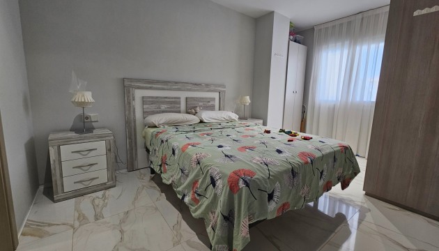 Herverkoop - Apartment - La Marina